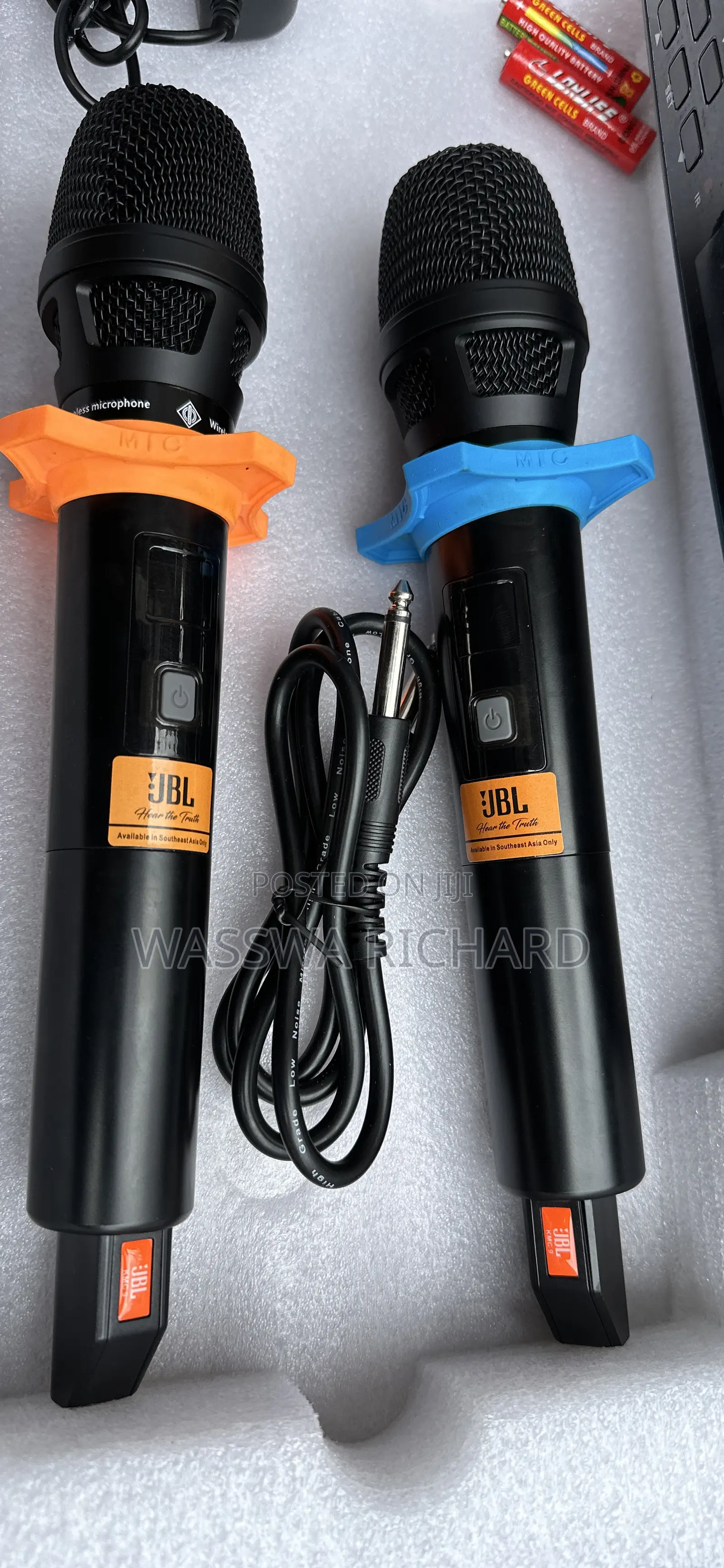 JBL Masterpiece Wireless Microphone