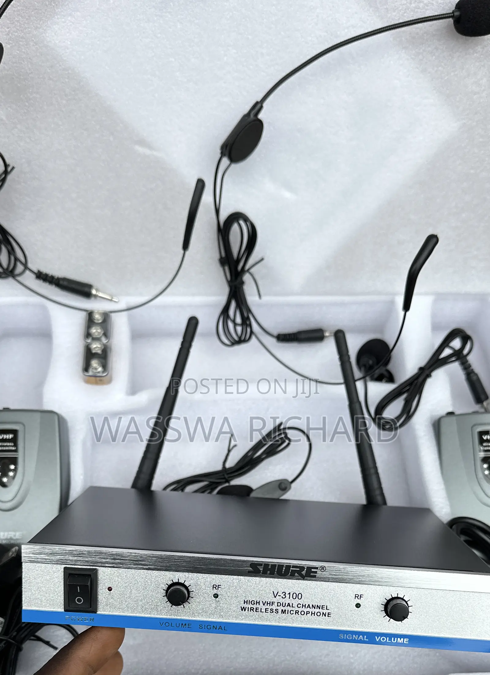 Shure Cora/Lapel Wireless Microphone