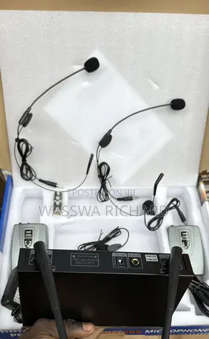 Shure Cora/Lapel Wireless Microphone
