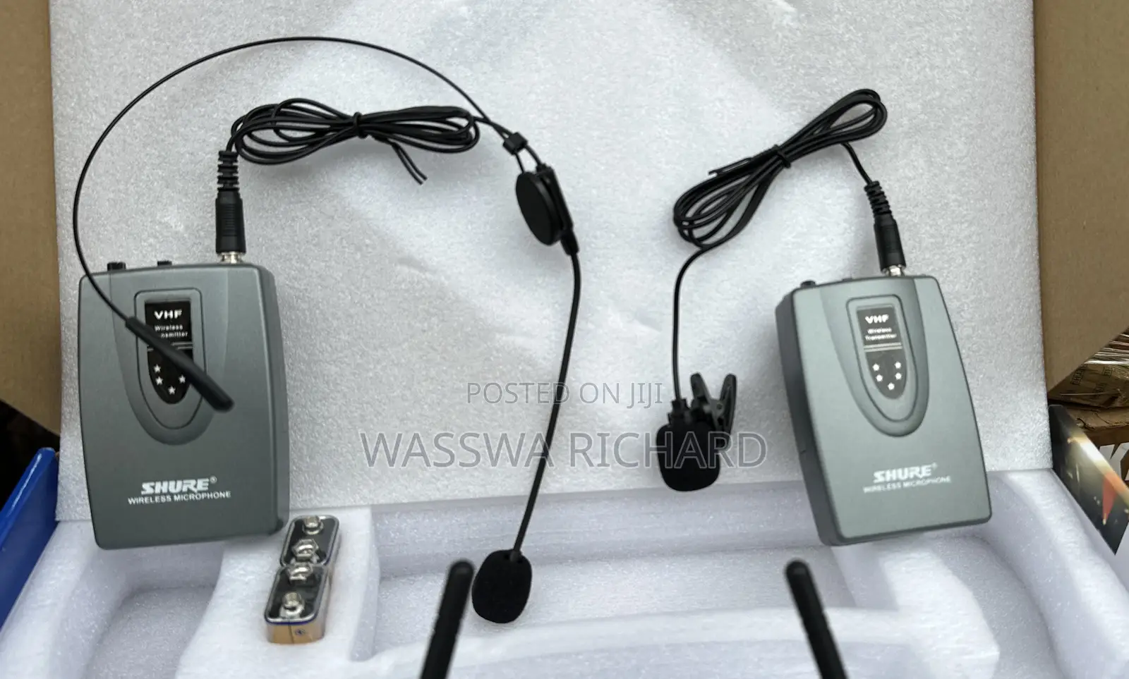 Shure Cora/Lapel Wireless Microphone