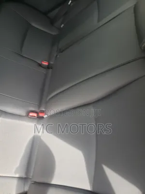 Toyota Corolla Rumion Hatchback 1.5 FWD 2012 Silver
