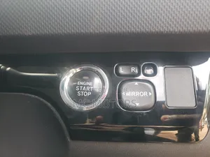 Toyota Corolla Rumion Hatchback 1.5 FWD 2012 Silver