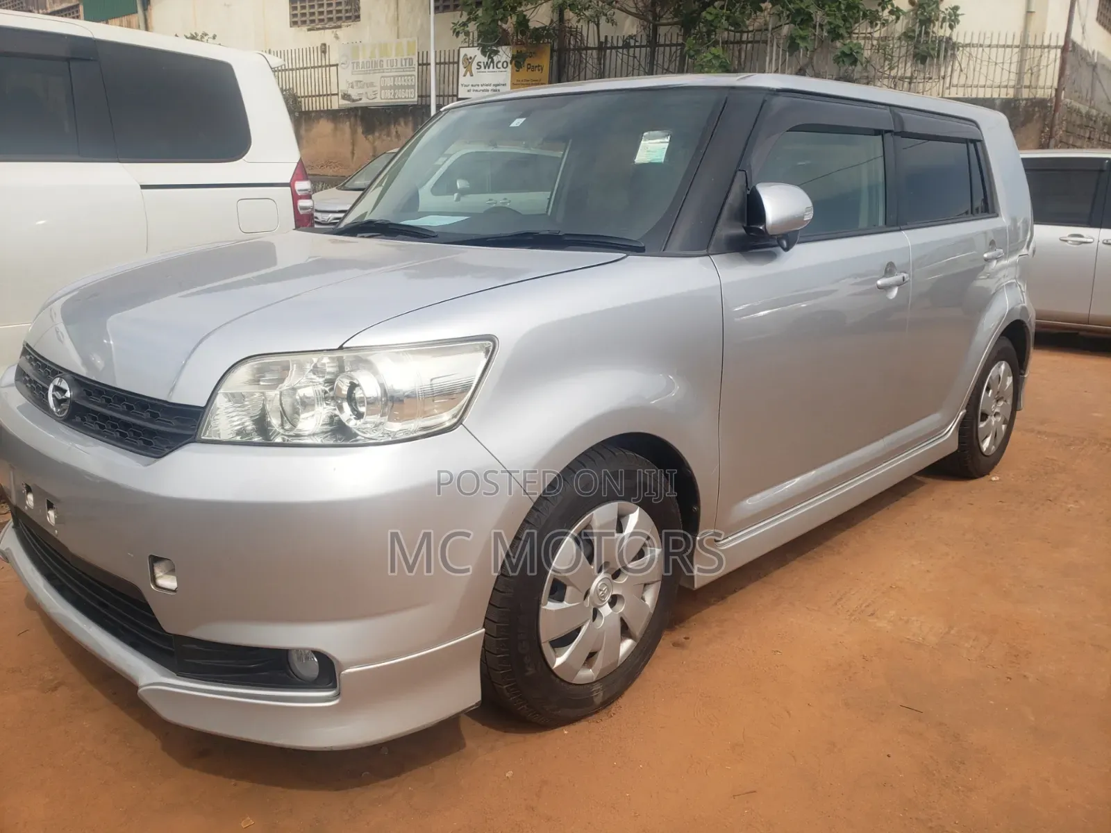 Toyota Corolla Rumion Hatchback 1.5 FWD 2012 Silver