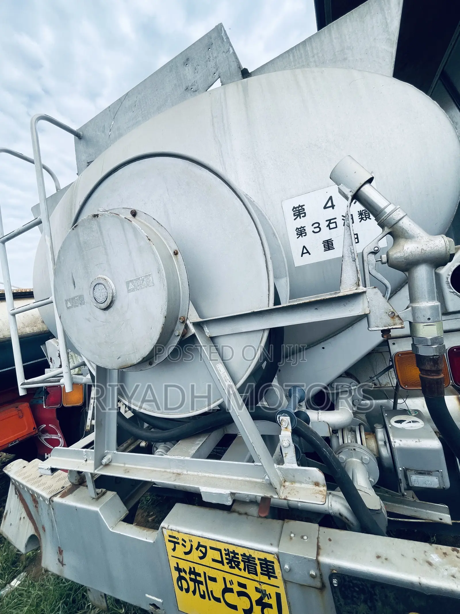 Isuzu Fuel Tank With 12000 Litres
