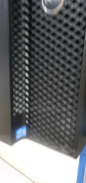 Desktop Computer Dell 4GB Intel Xeon SSD 500GB