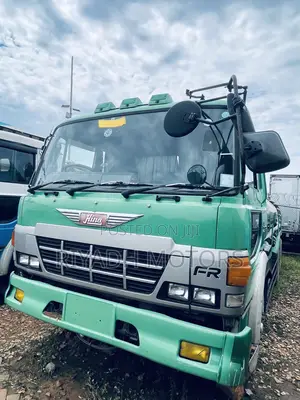 Sewage Tank Hino 10 Tyres 1990 Green