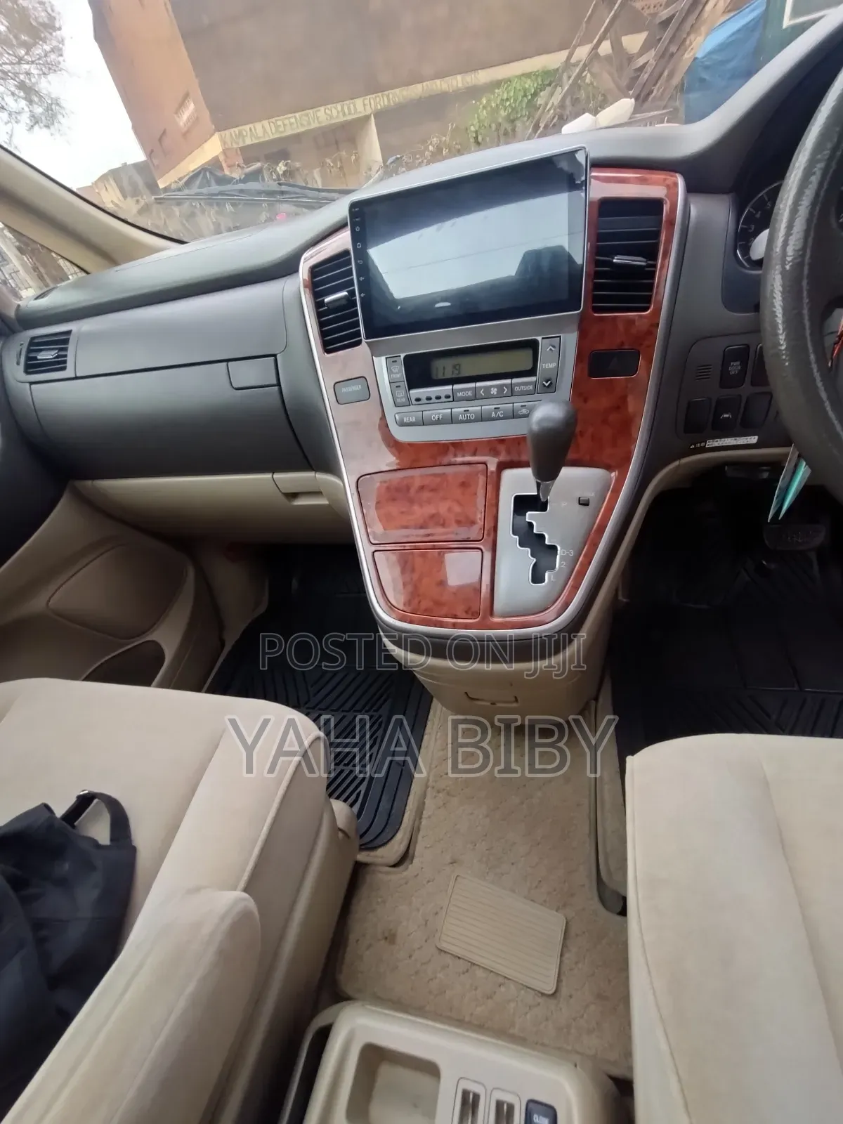Toyota Alphard 2.4 Petrol FWD 2002 Gray