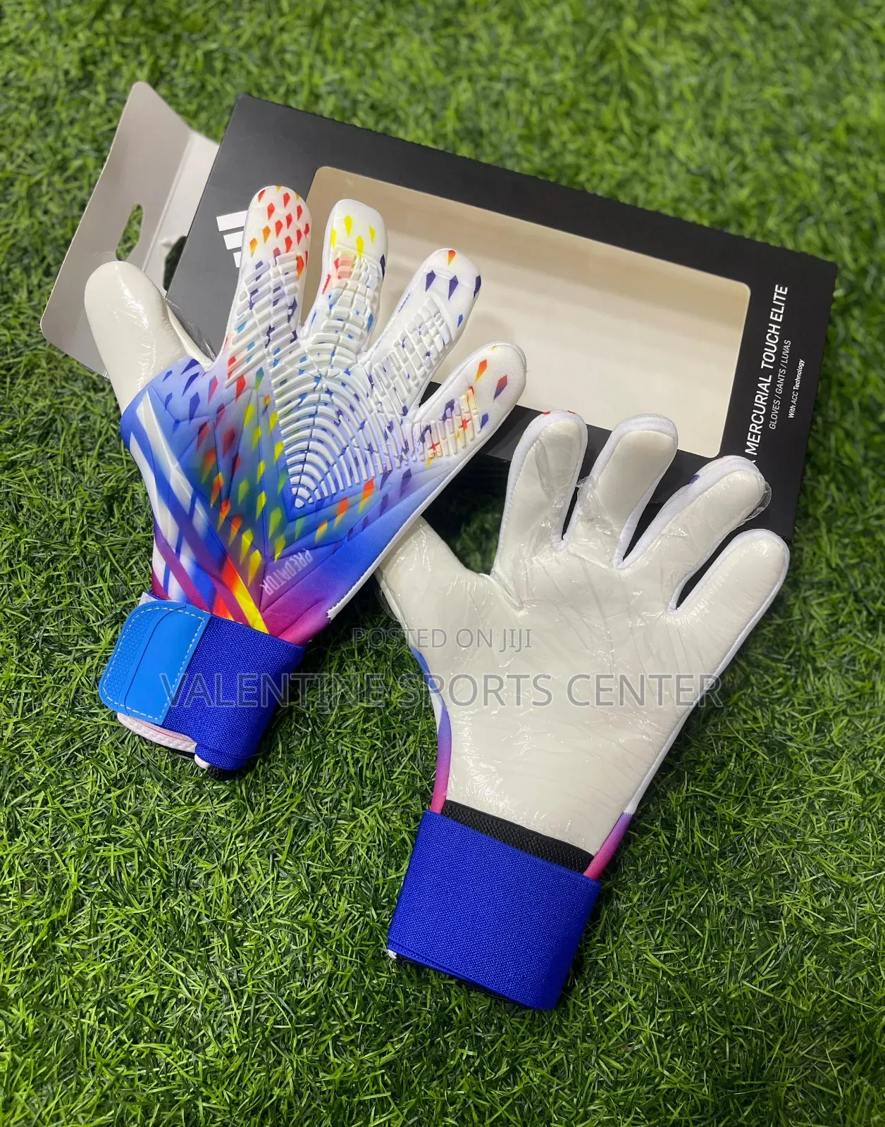 White Gloves Predator Original Material