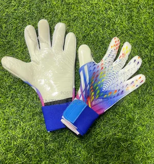 White Gloves Predator Original Material