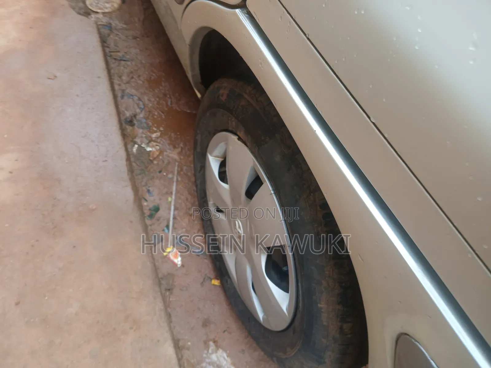 Toyota Raum 2000 Silver