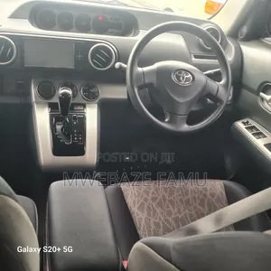 Toyota Corolla Rumion 2011