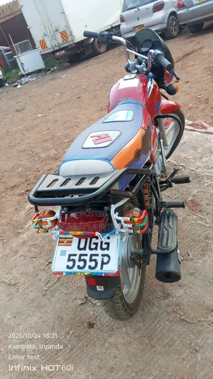 Bajaj Boxer 125 2024 Red