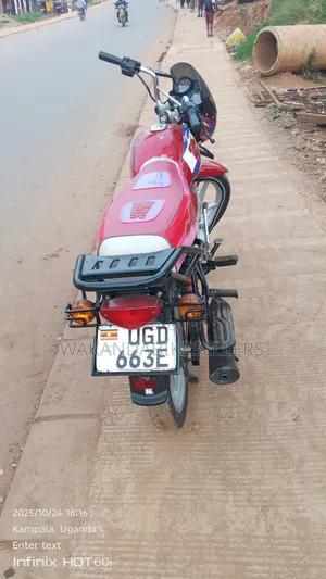 Bajaj Boxer 125 2024 Red