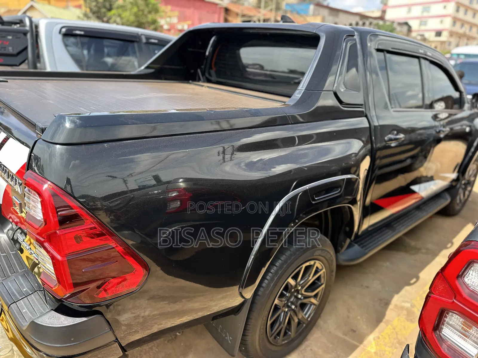 Toyota Hilux 2021 Black