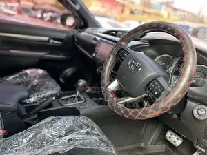 Toyota Hilux 2021 Black