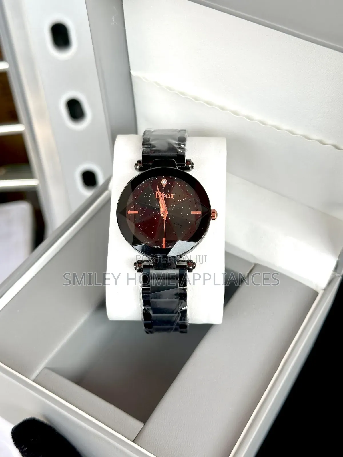 Empori Armani Women's Automatic Wrist Analog Time Piece at 20% Discount