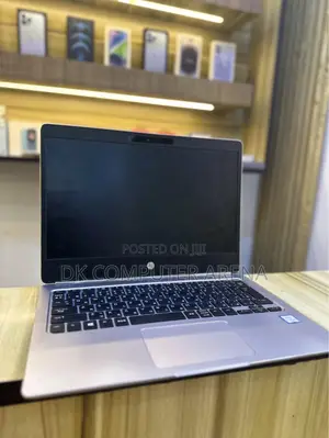 Laptop HP 15-dw1197nia 4GB Intel Core i5 SSD 256GB