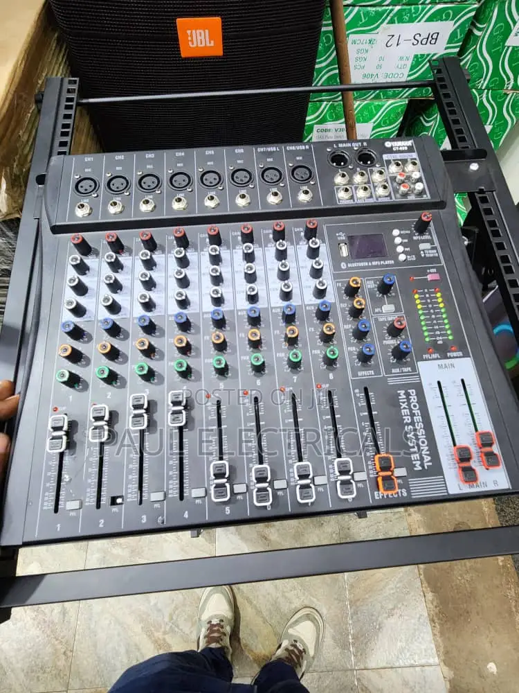 Yamaha Plain Mixer 8 Channel