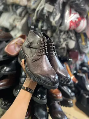 Leather Men’S Boot Shoes Black and Brown Available