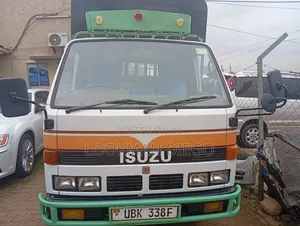 Isuzu Elf Truck 1998 White