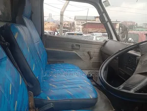 Isuzu Elf Truck 1998 White
