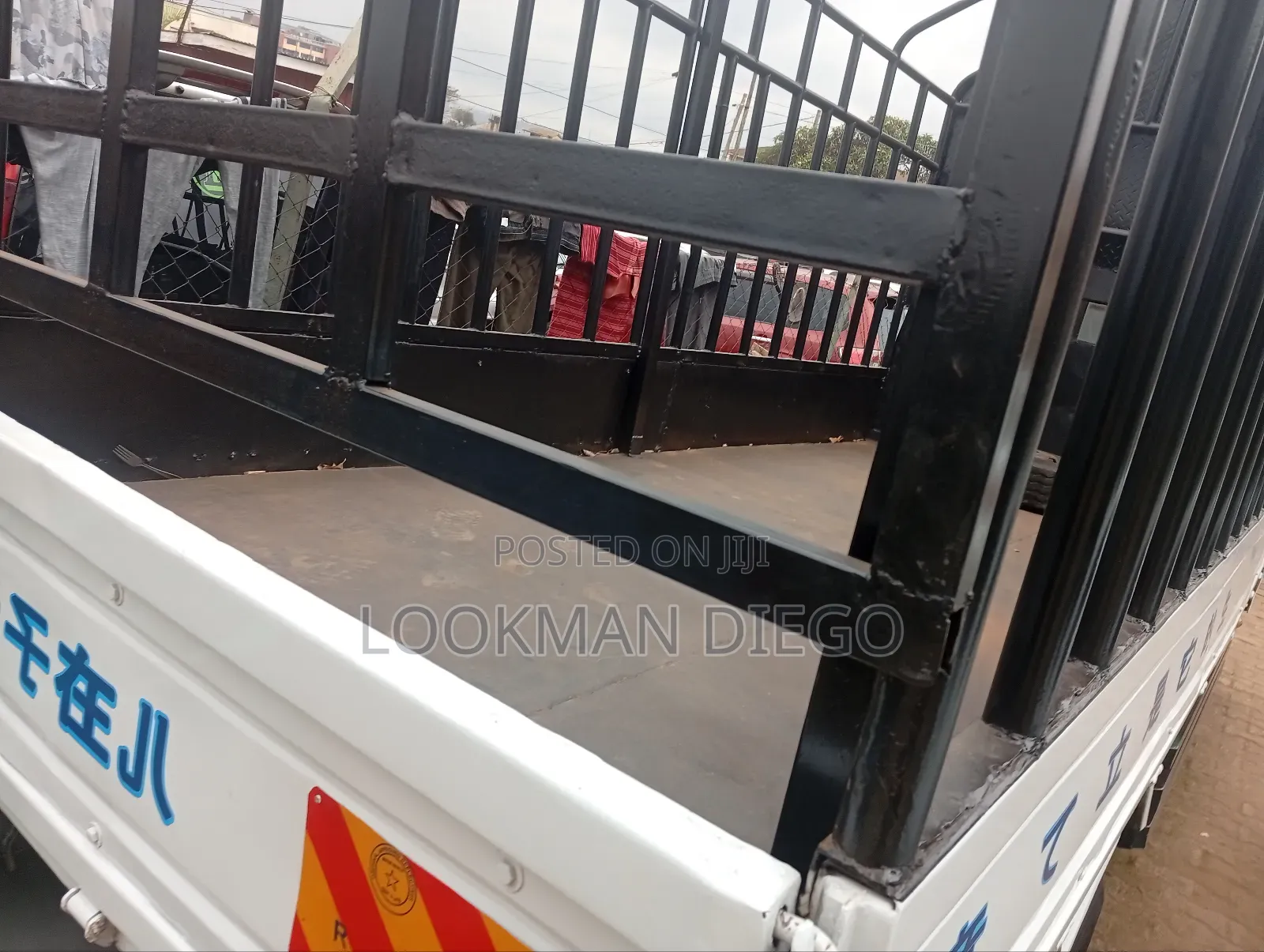 Isuzu Elf Truck 1998 White