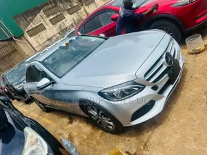 Mercedes-Benz C180 2016 Silver