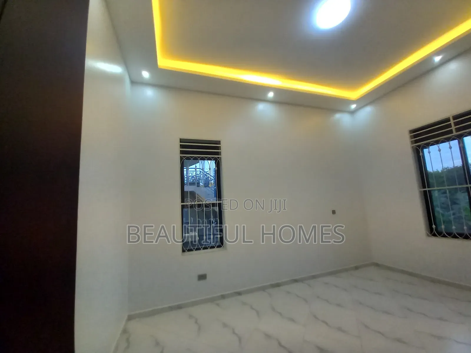 Furnished 6bdrm Mansion in Kira, Central Division for sale