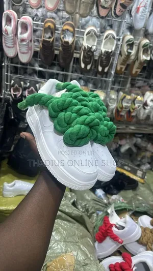 Nike Big Lace Sneakers