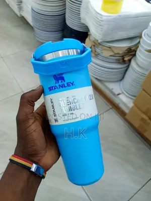 30oz Stanley Quencher H2.0 Flowstate Tumbler.