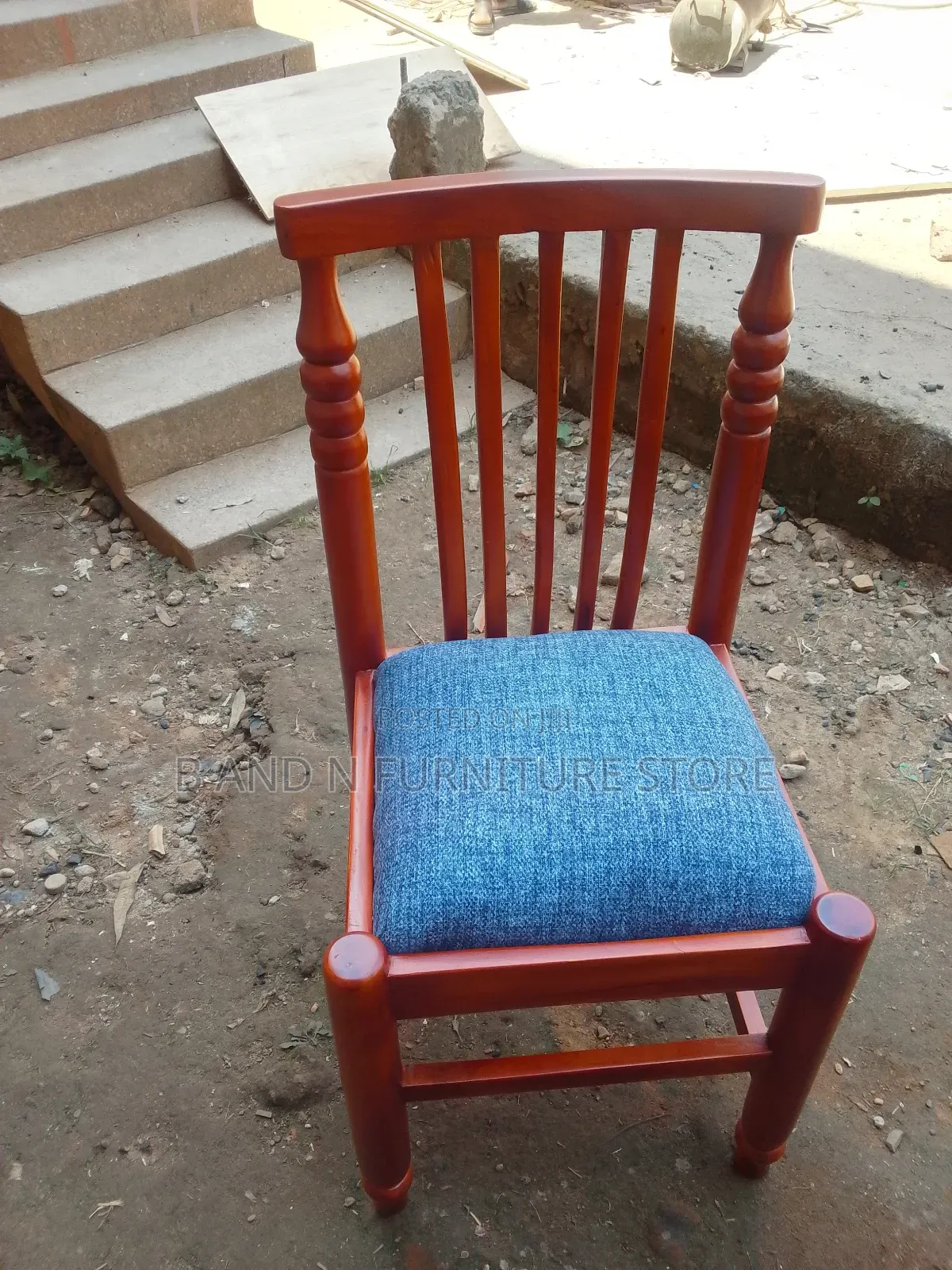 Single Chair
