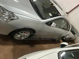 Toyota Premio 1.8 FWD 2011 Silver