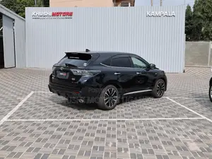 Toyota Harrier 2.0 4WD 2016 Black