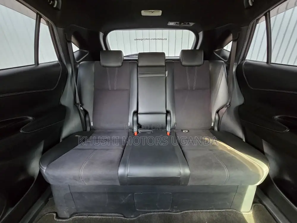 Toyota Harrier 2.0 4WD 2016 Black