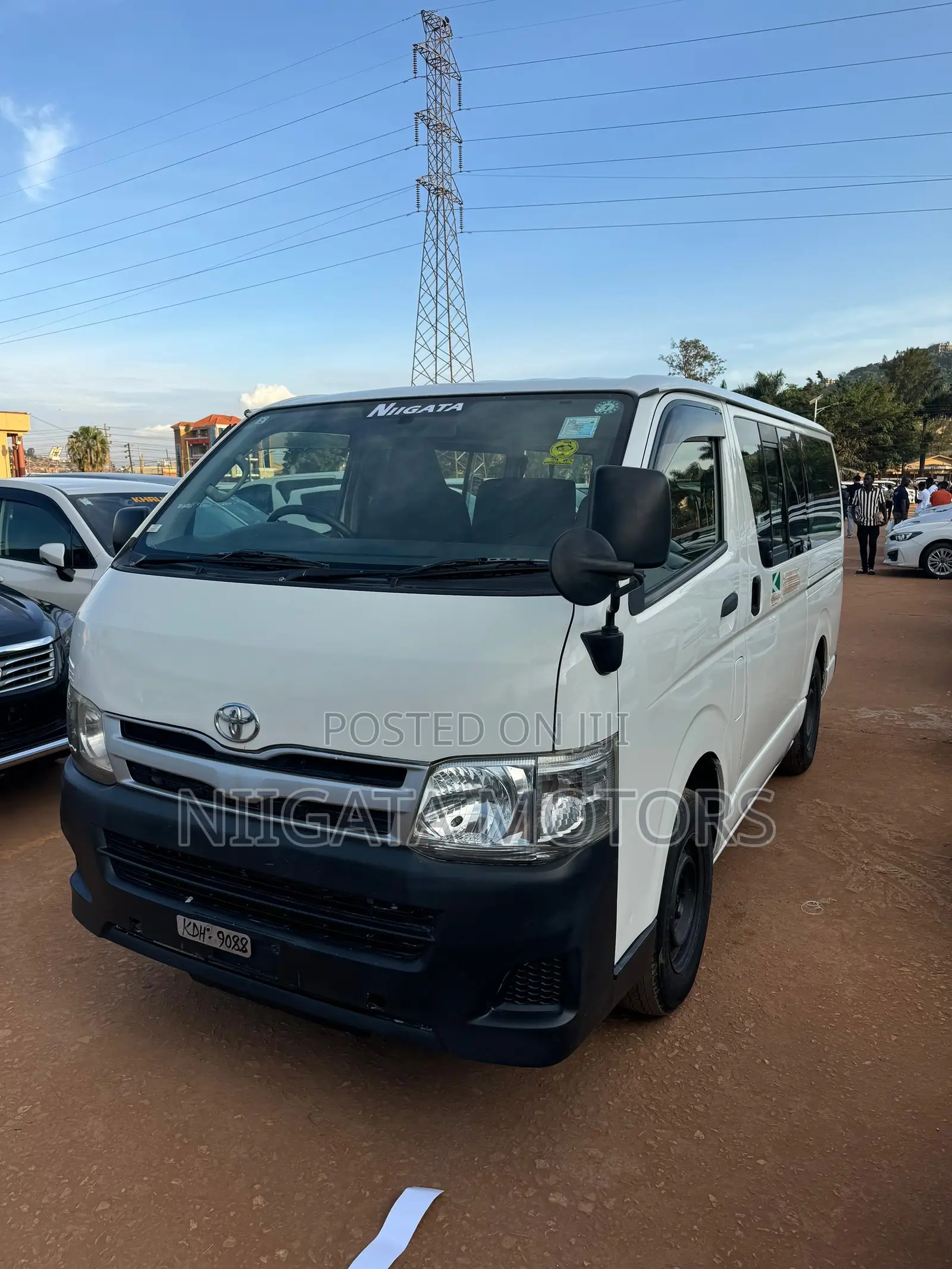 Toyota HiAce 2012 White