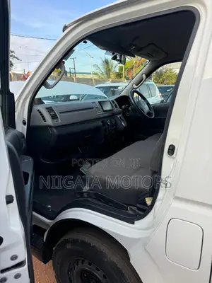 Toyota HiAce 2012 White