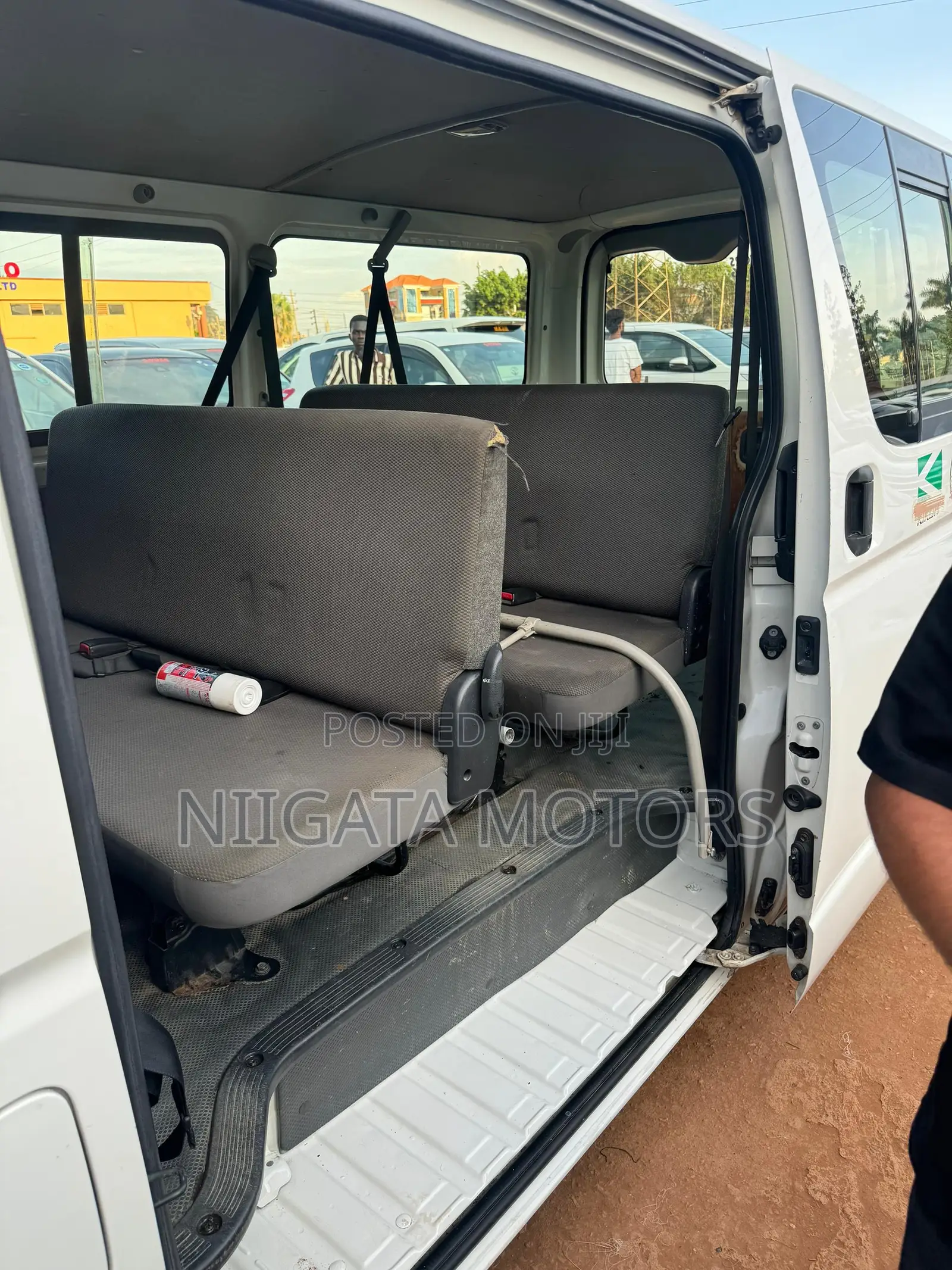 Toyota HiAce 2012 White
