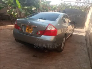 Nissan Fuga 2005 Gray