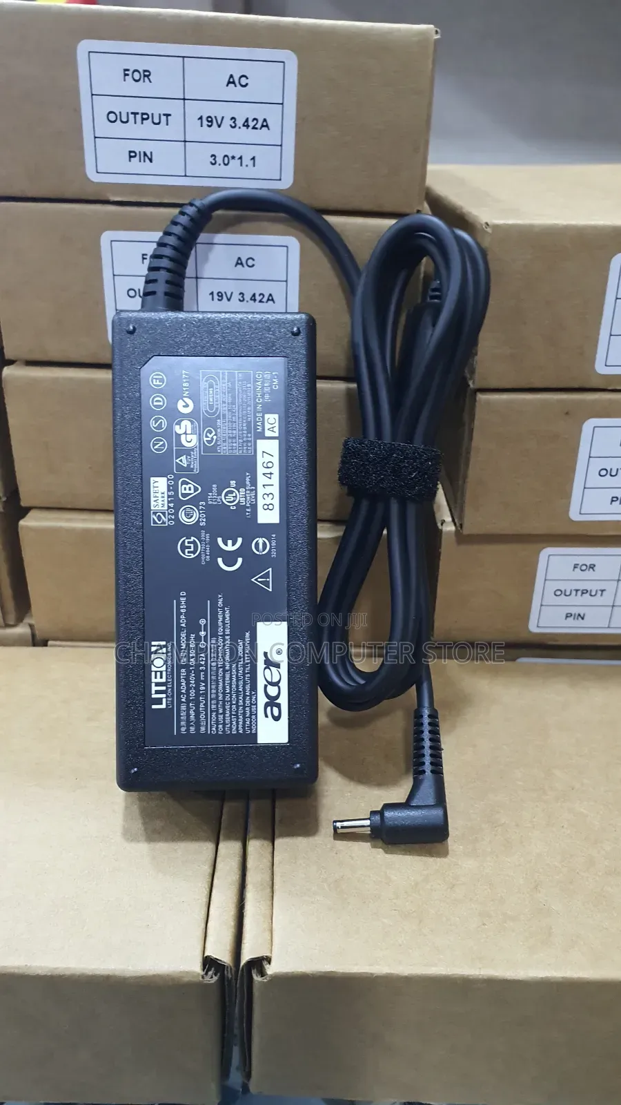Acer Small Pin 19v 3.42a Charger
