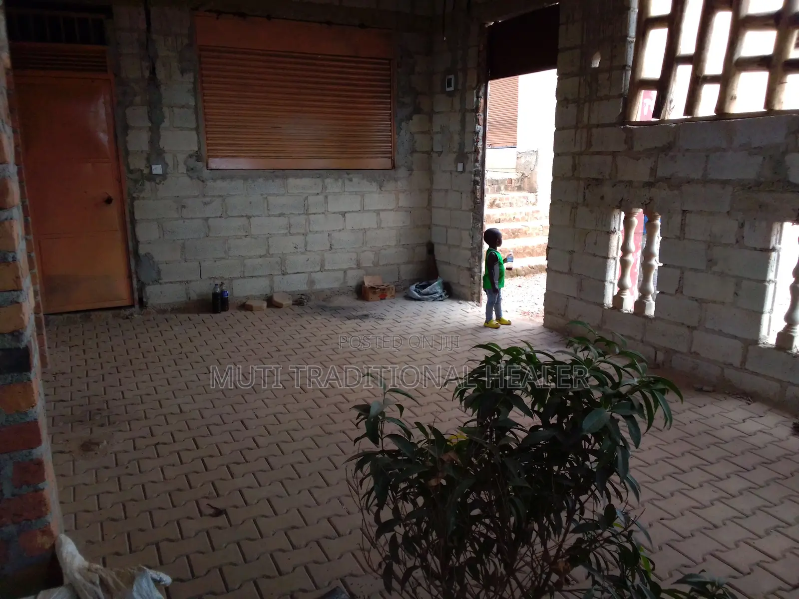 Shops On Jinja Kampala High Way For Let, Nngandu