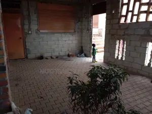 Shops On Jinja Kampala High Way For Let, Nngandu