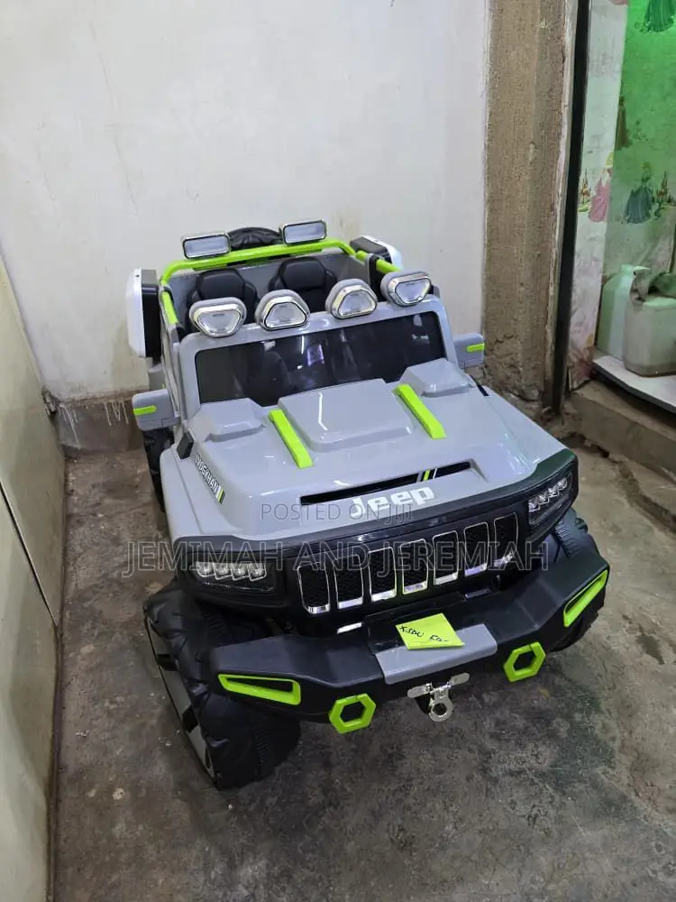 Two-Seater, Electric Ride-on Electric Rechargeablecar for Children