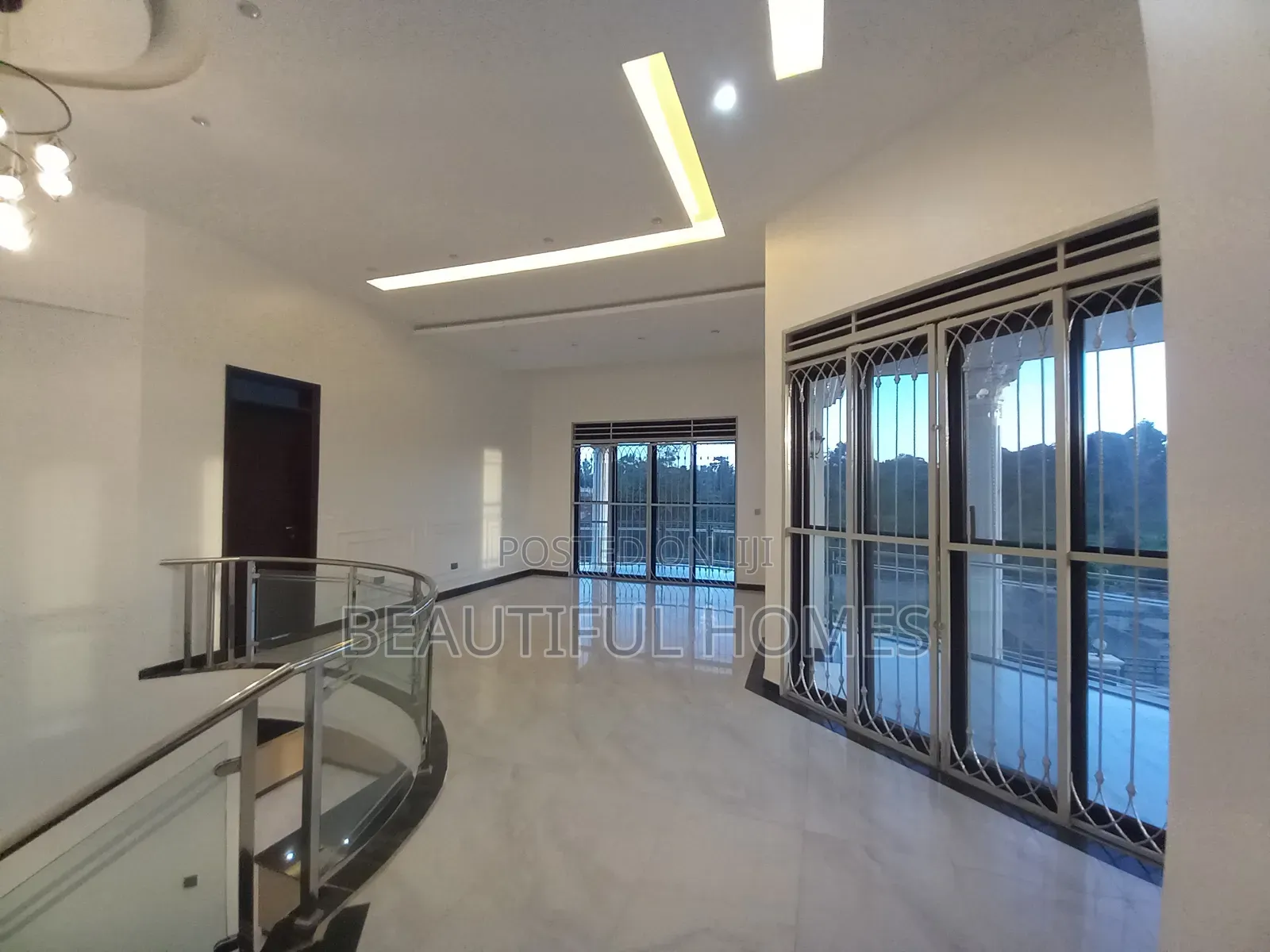 Furnished 6bdrm Duplex in Kira for sale