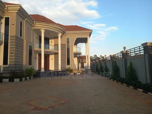 Furnished 6bdrm Duplex in Kira for sale