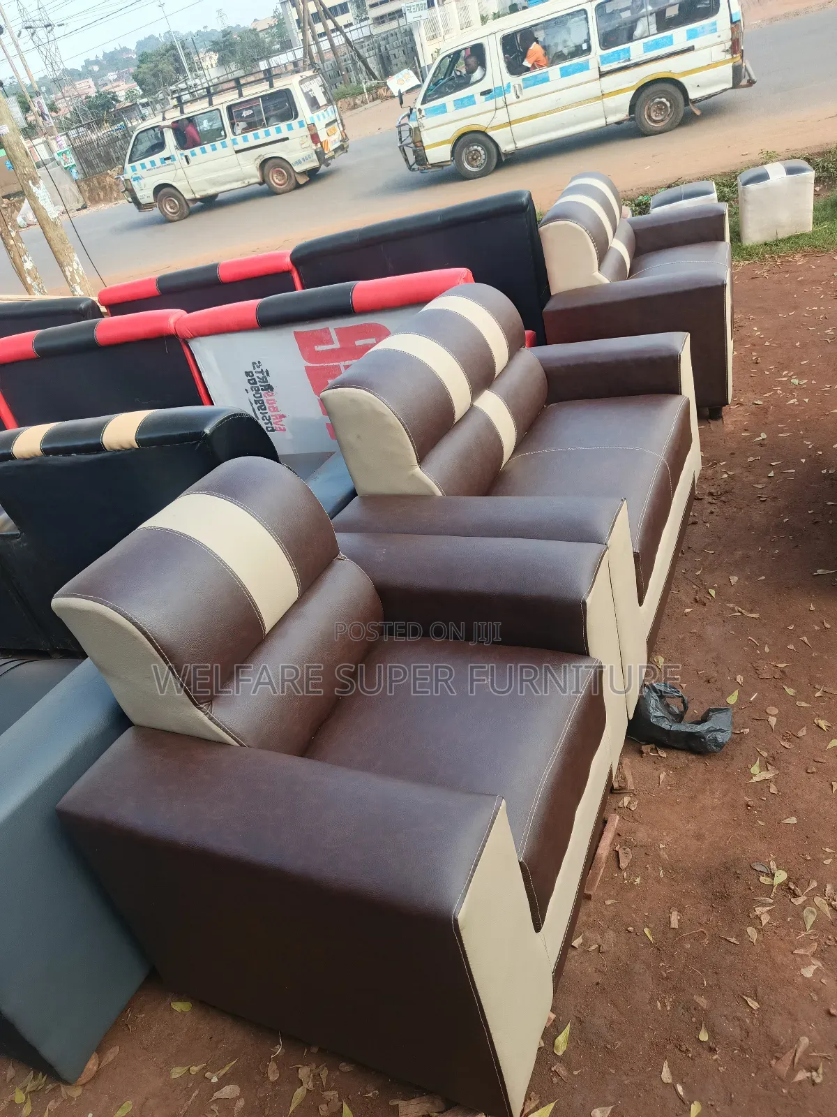 Portable 3seater Available at Low Cost