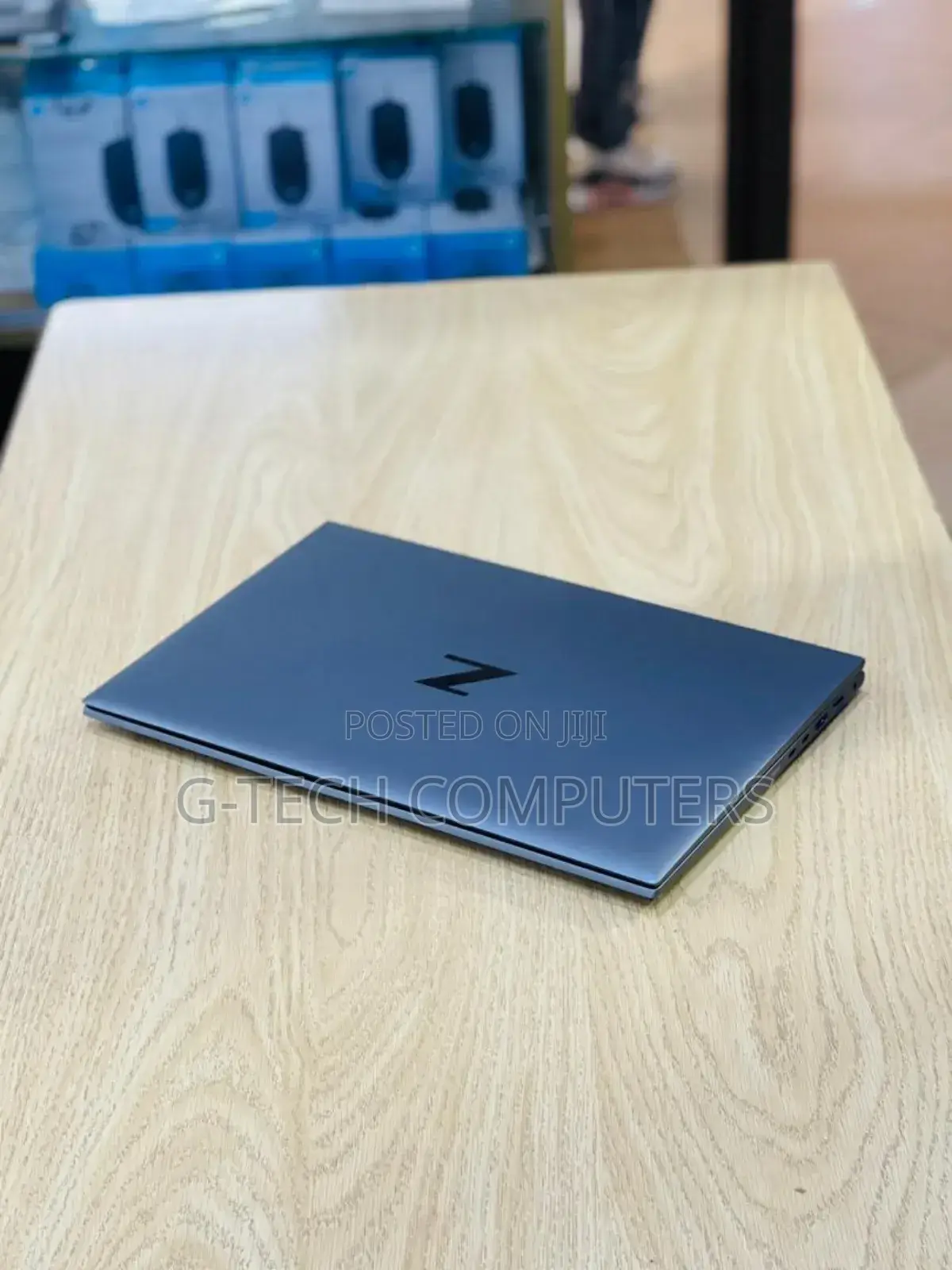 New Laptop HP ZBook Firefly G8 16GB Intel Core I7 SSD 512GB