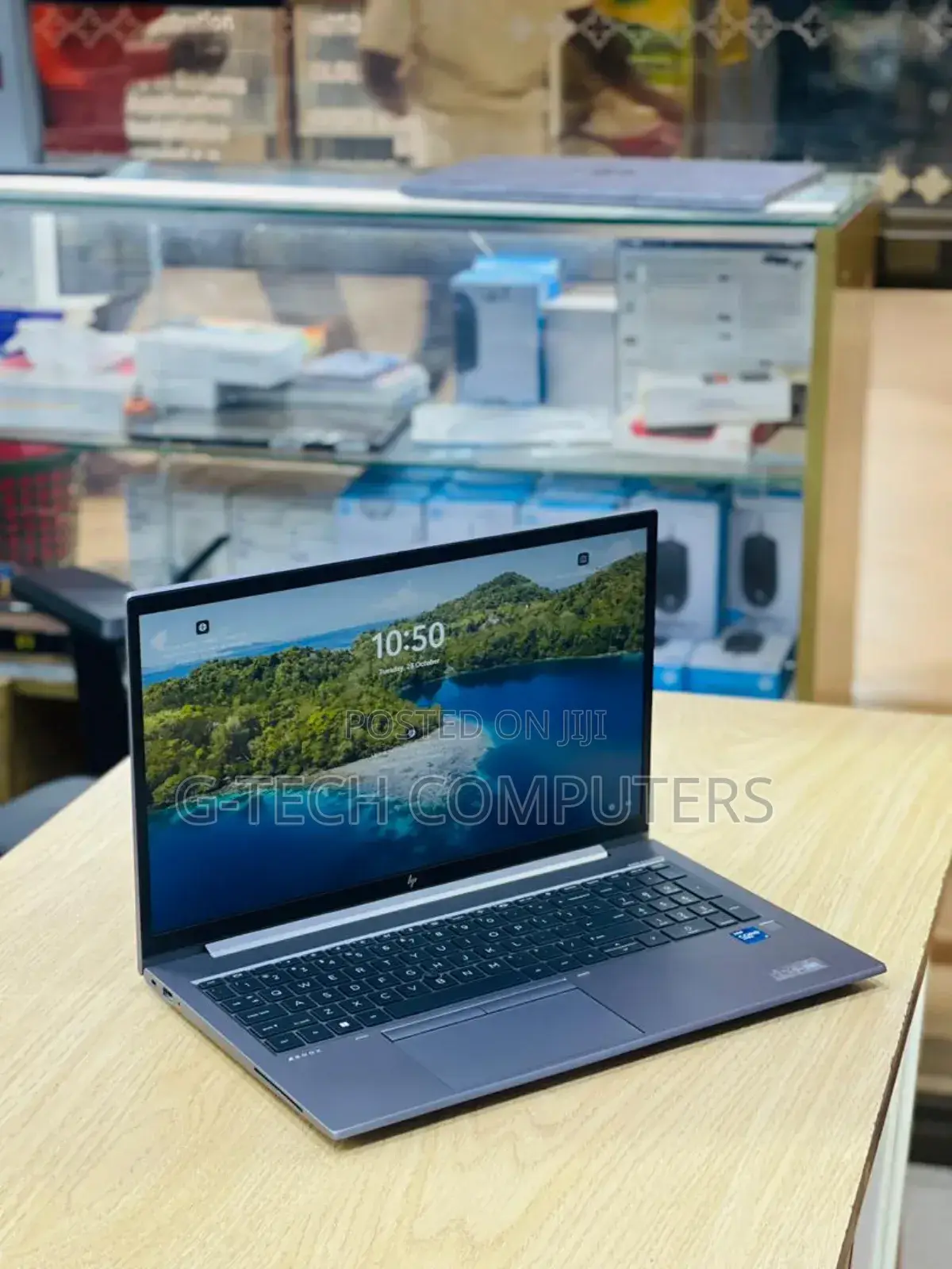 New Laptop HP ZBook Firefly G8 16GB Intel Core I7 SSD 512GB