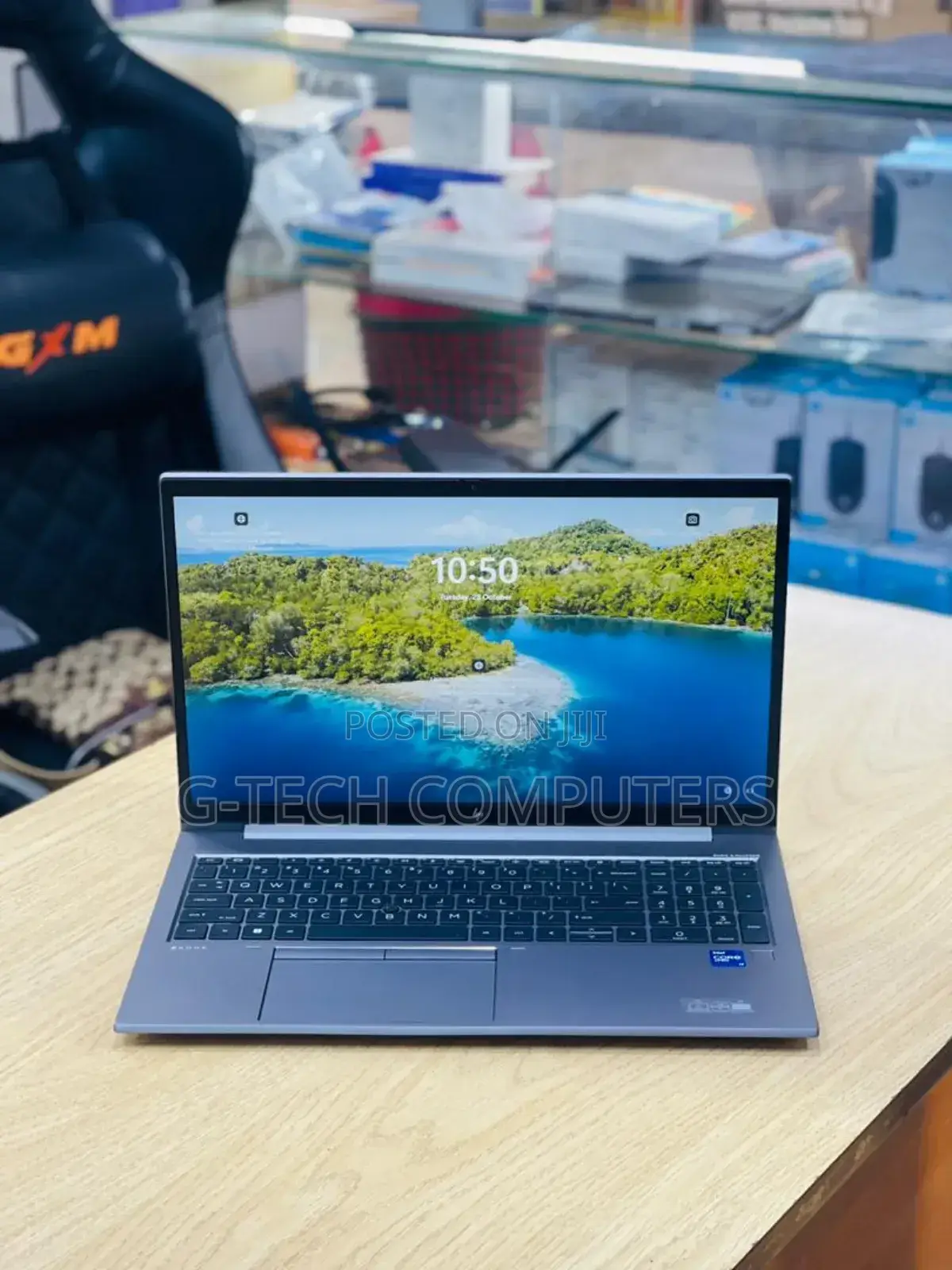 New Laptop HP ZBook Firefly G8 16GB Intel Core I7 SSD 512GB