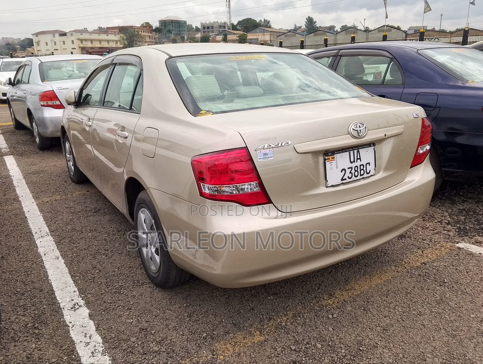 Toyota Axio 2010 Gold