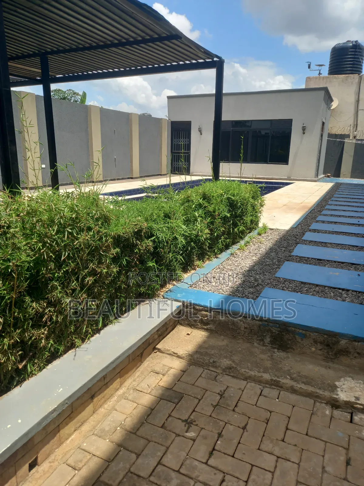Furnished 6bdrm Mansion in Kyanja, Central Division for sale